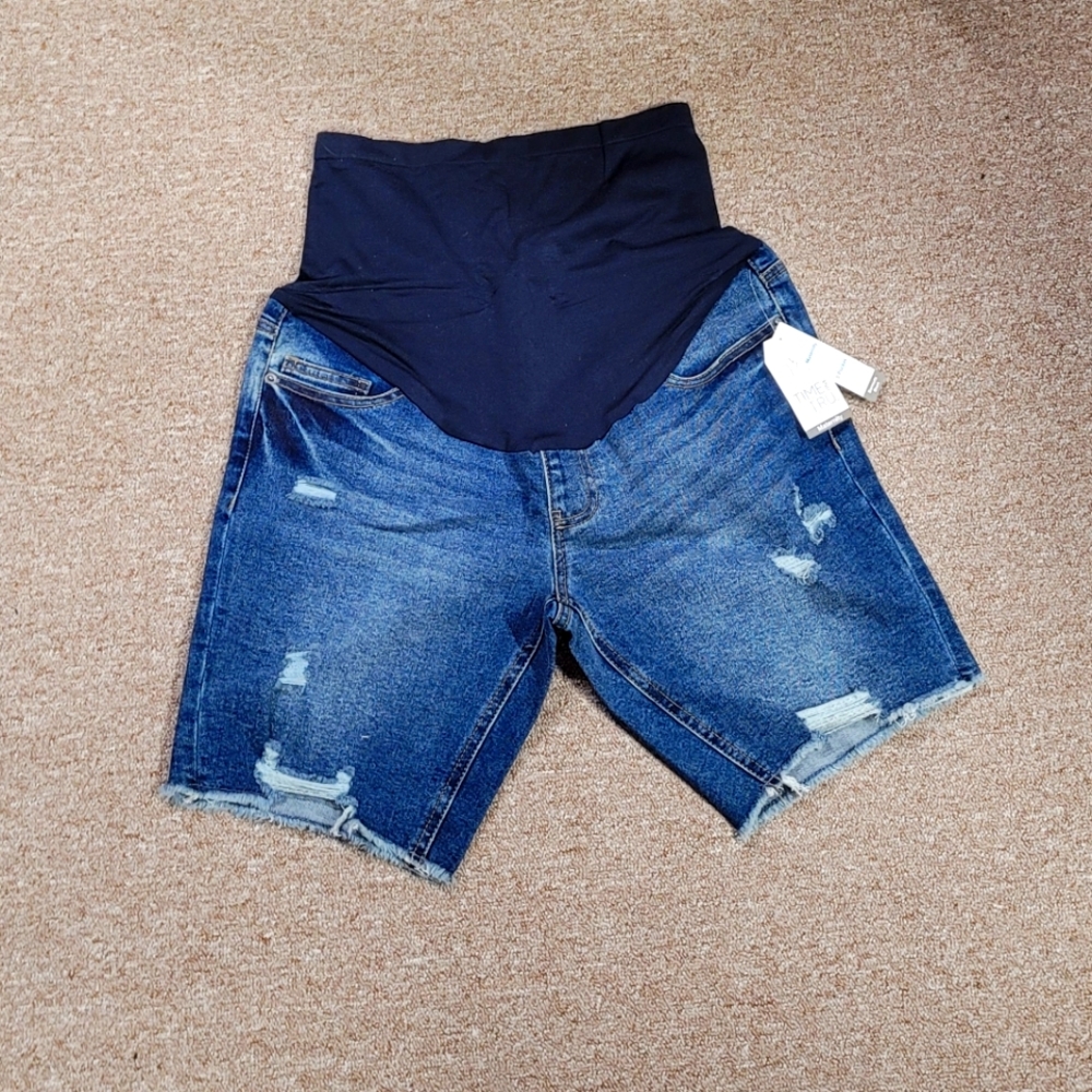 Maternity jean shorts with belly band 5 pocket bermuda Time and Tru